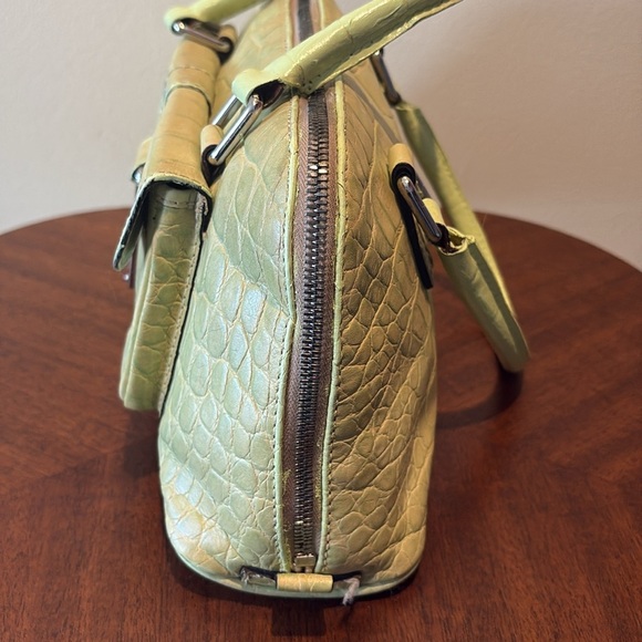 Dooney & Bourke  Vintage  alligator Satchel  Leather  Lt. Green  Front pocket - Picture 6 of 15